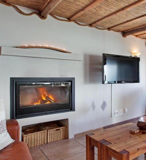 Whale Huys Luxury Oceanfront Eco Villa