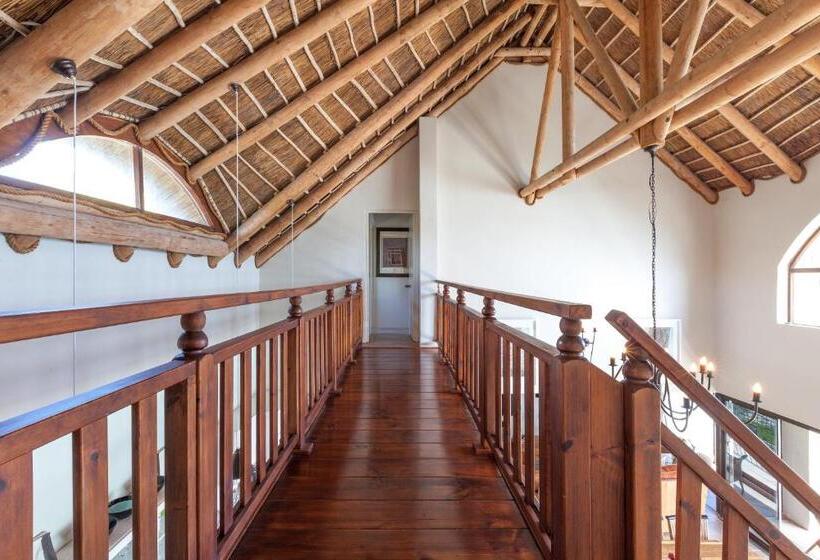 Whale Huys Luxury Oceanfront Eco Villa