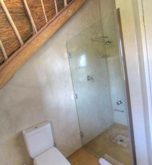 Whale Huys Luxury Oceanfront Eco Villa