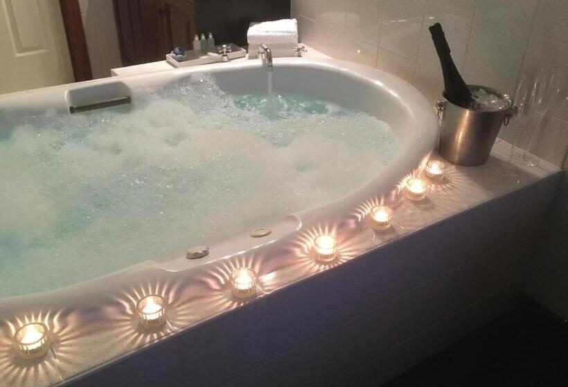 Wine And Roses Bed And Breakfast