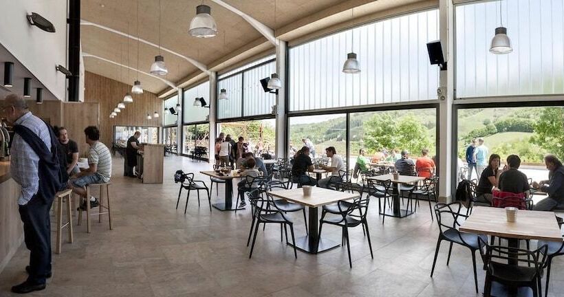 Youth Hostel Non Stop Inn By Irrisarri Land