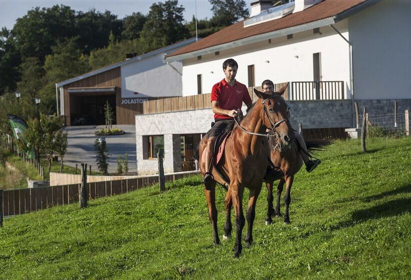 Youth Hostel Non Stop Inn By Irrisarri Land