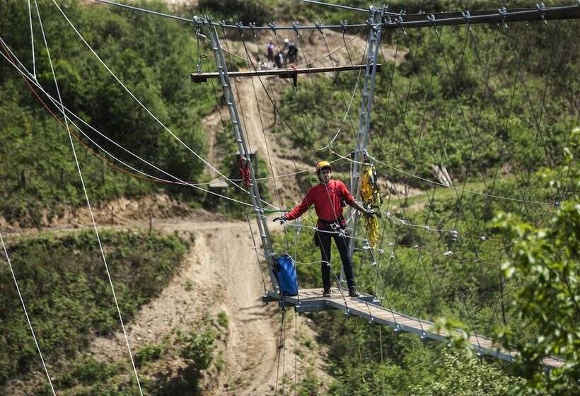 Youth Hostel Non Stop Inn By Irrisarri Land