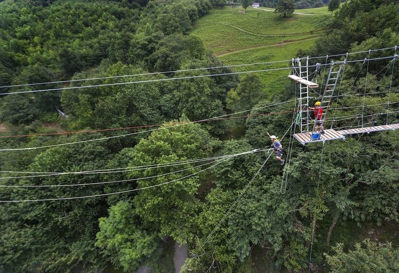 Youth Hostel Non Stop Inn By Irrisarri Land