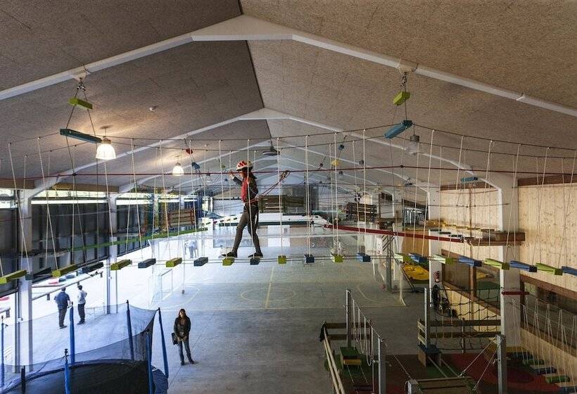 Youth Hostel Non Stop Inn By Irrisarri Land