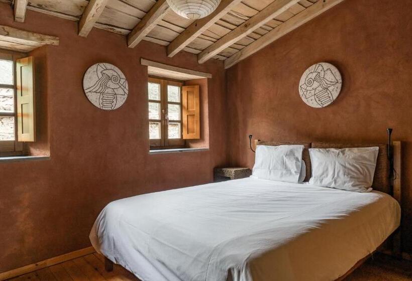 הוסטל Cerdeira  Home For Creativity