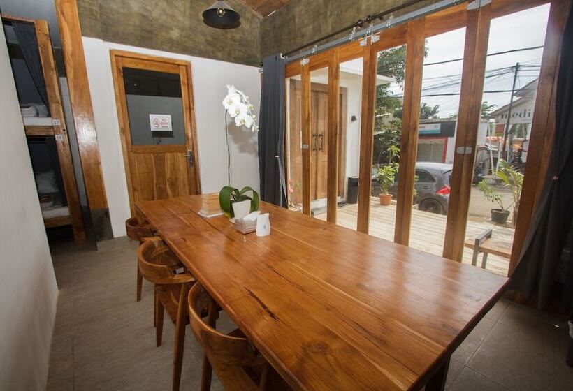 Общежитие Green Hill Boutique