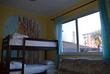 Arka Hostel