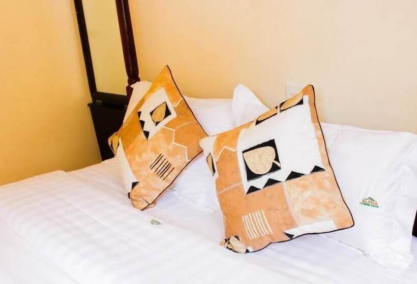 تختخواب و صبحانه Alpha Country Motel