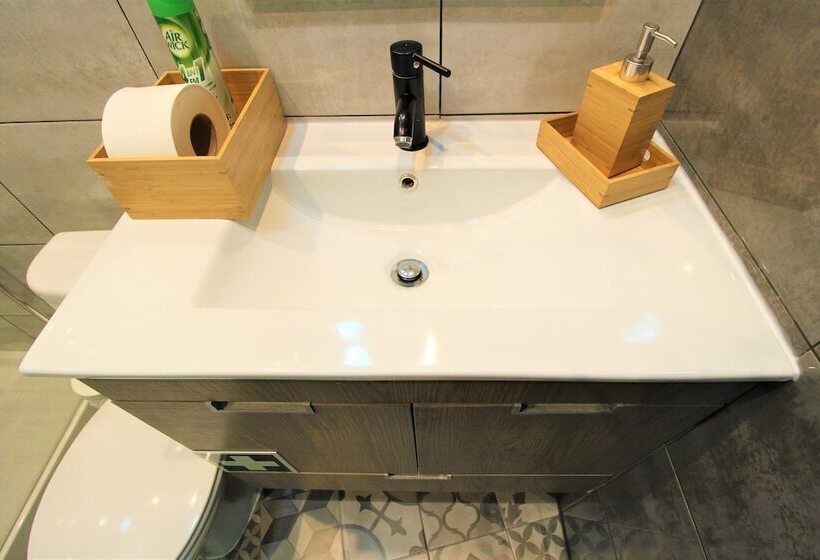 تختخواب و صبحانه C&o Guest House Lisbon