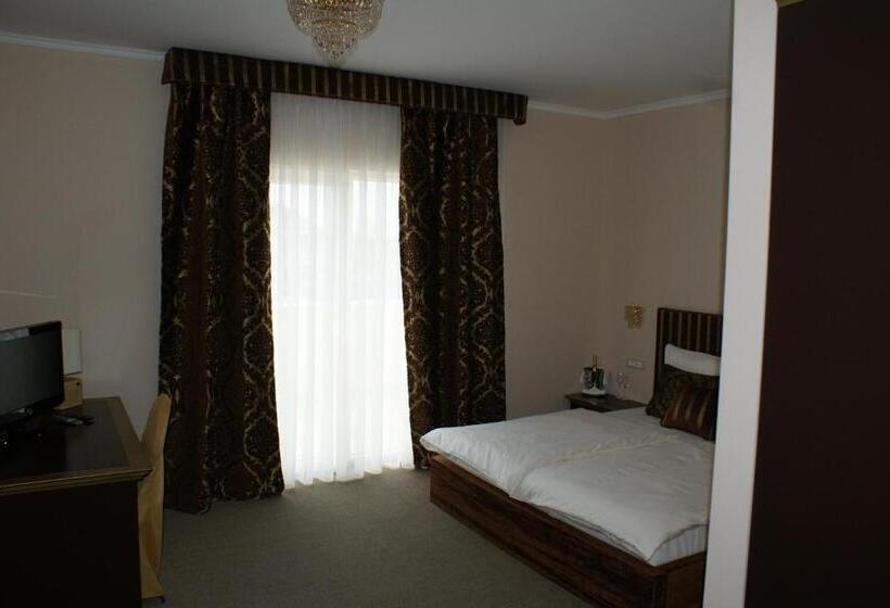مبيت وإفطار Guest Accommodation Atrium Gulin