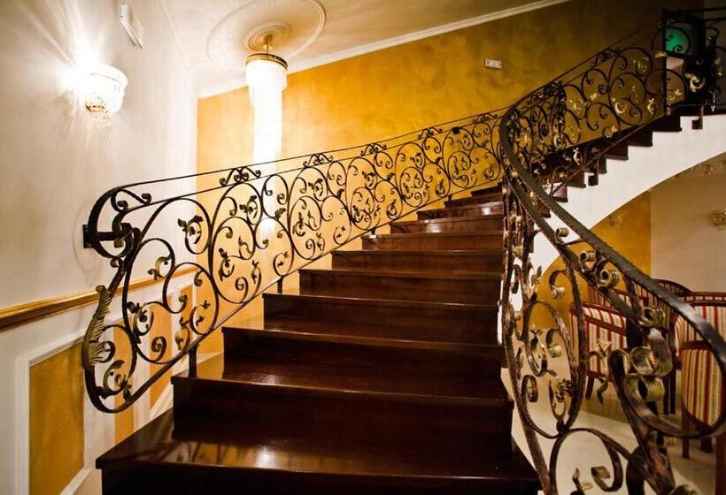 مبيت وإفطار Guest Accommodation Atrium Gulin