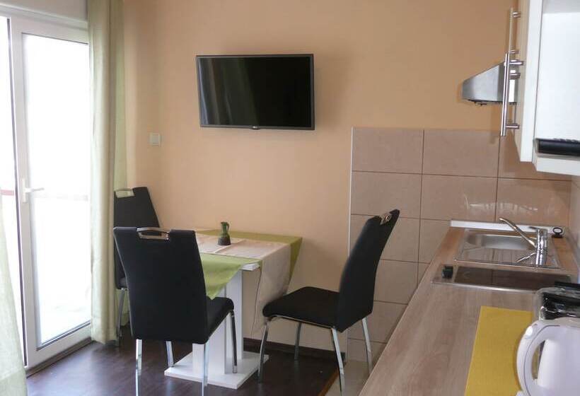 住宿加早餐  Guesthouse Mira