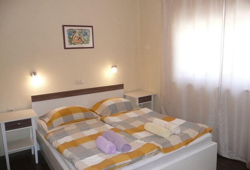 住宿加早餐  Guesthouse Mira