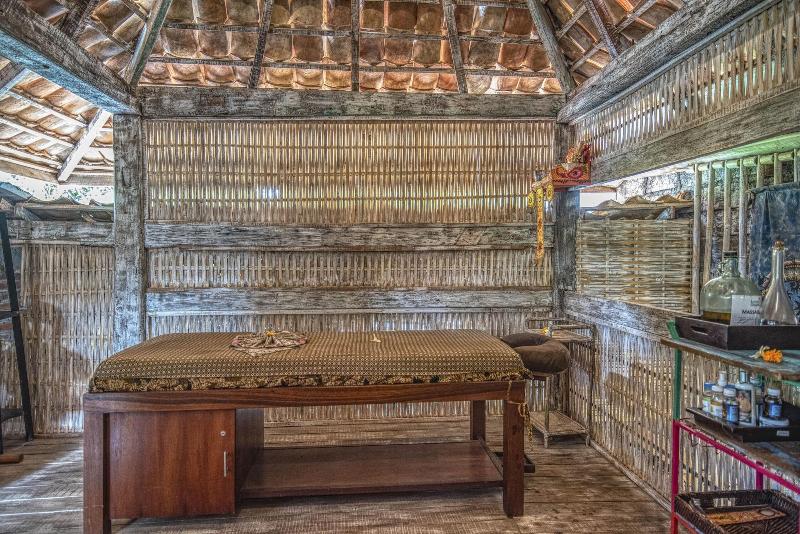 צימר Lovina Central Hostel