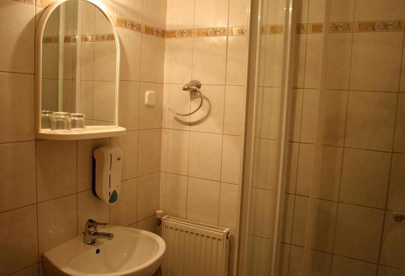 مبيت وإفطار Rooms Centar