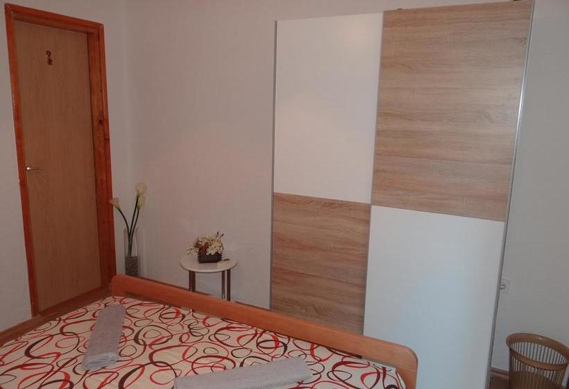 مبيت وإفطار Room Josip