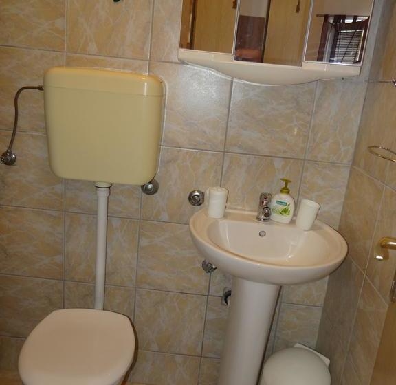 مبيت وإفطار Room Josip