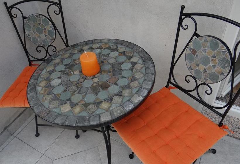 مبيت وإفطار Room Josip