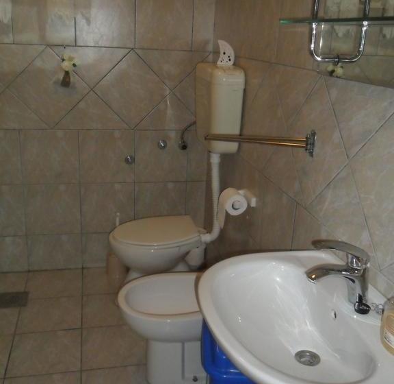 مبيت وإفطار Room Josip