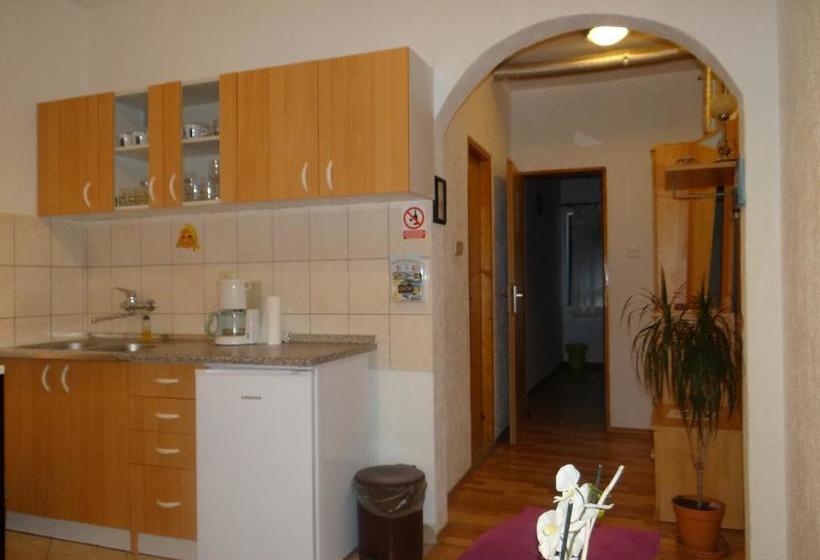 Bed and Breakfast Room Josip