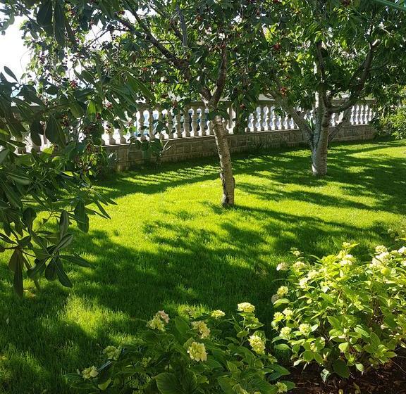 مبيت وإفطار Room Josip