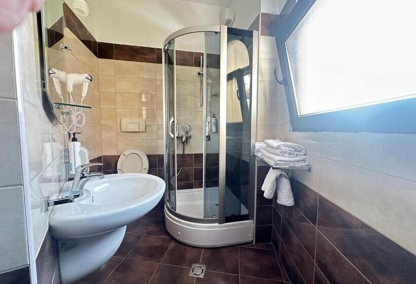 مبيت وإفطار Panorama Hotel Central