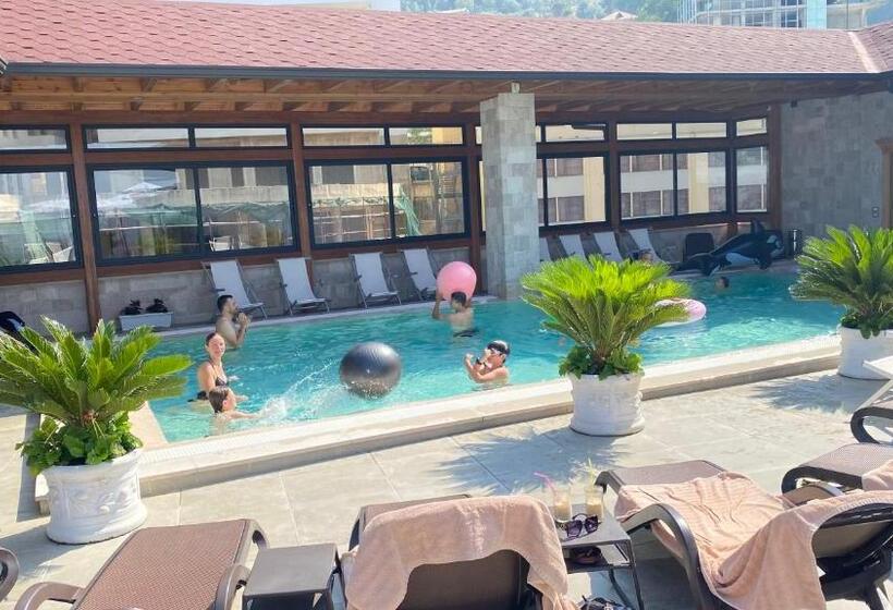تختخواب و صبحانه Panorama Hotel Central