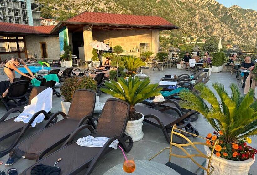 مبيت وإفطار Panorama Hotel Central