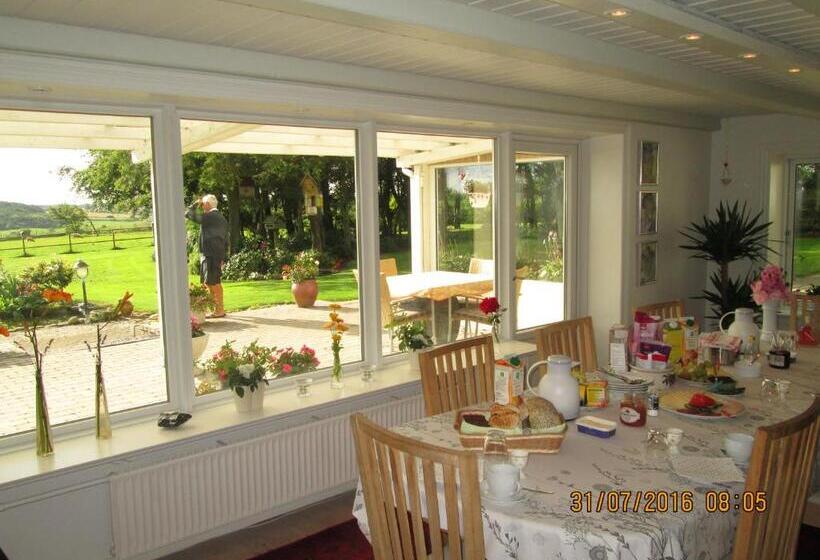 Хостел Bakkegården Homestay