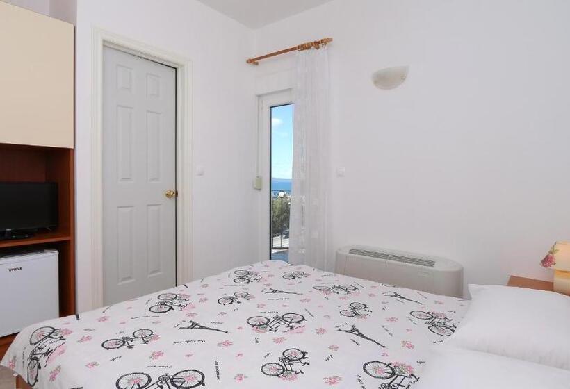 여관 Pansion Komfor Moča