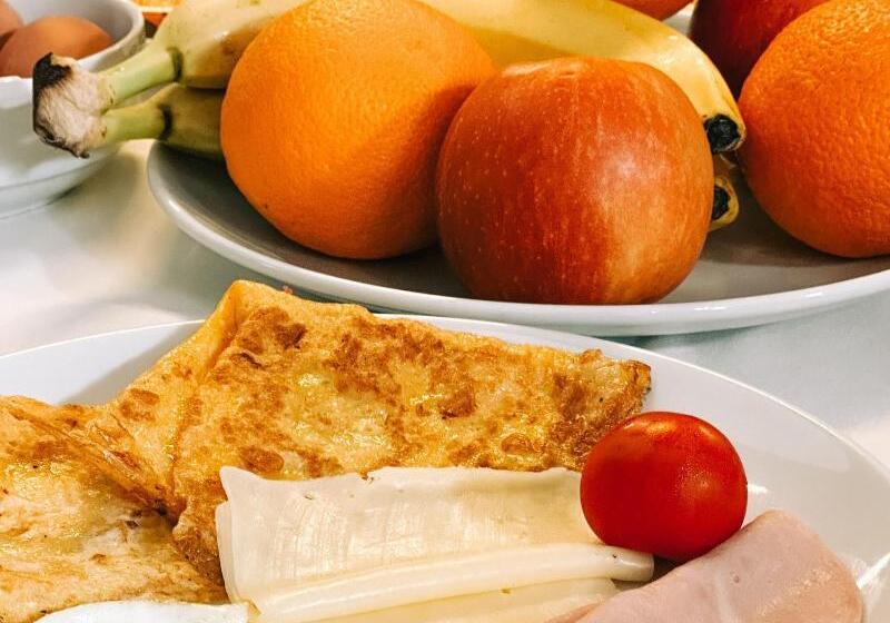 Rooms Dr. Franjo Tuđman   Hostel