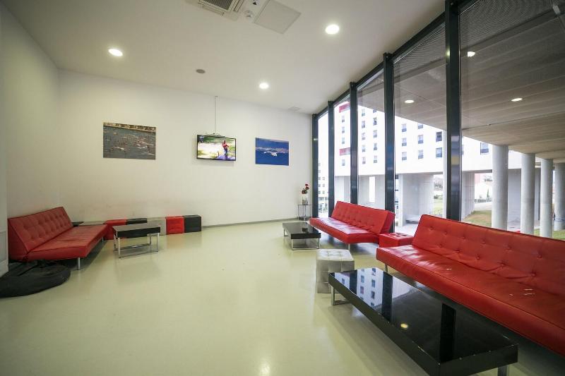 Rooms Dr. Franjo Tuđman   Hostel