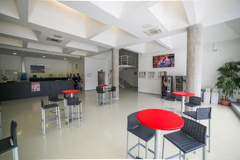 Rooms Dr. Franjo Tuđman   Hostel