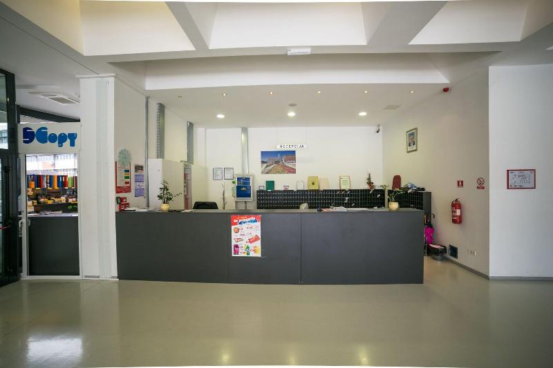 Rooms Dr. Franjo Tuđman   Hostel