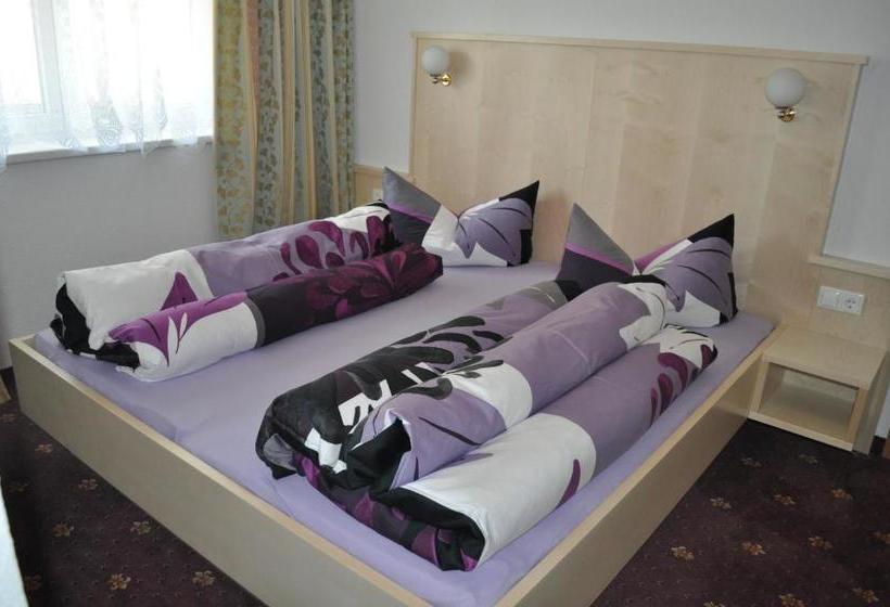 فندق Alpenflora, Haus