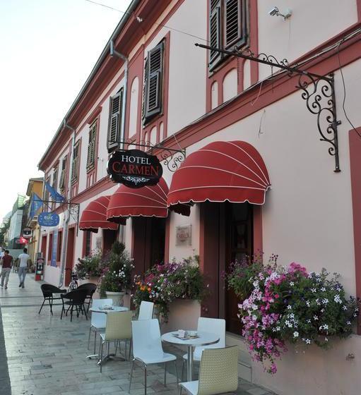 فندق Carmen