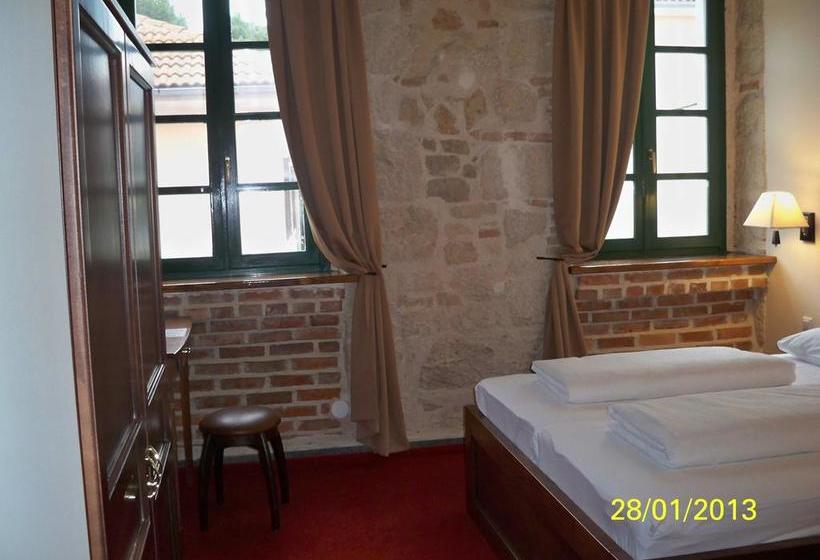 Отель Carpymore