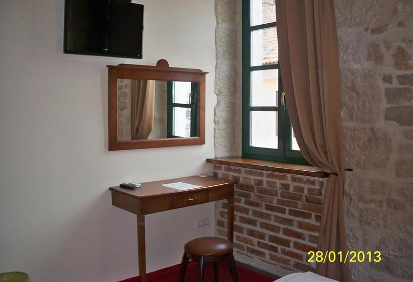 Отель Carpymore