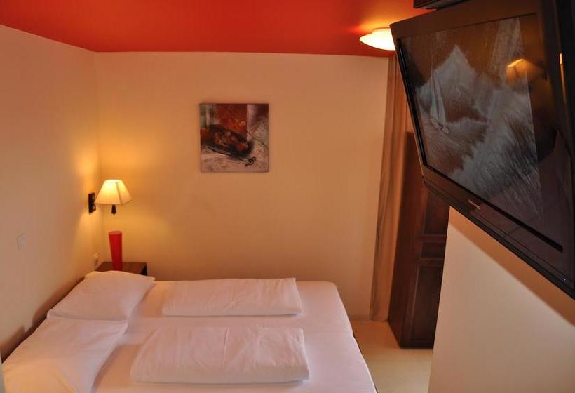 Отель Carpymore