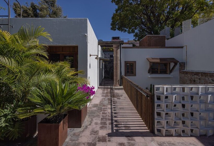 هتل Casa Andreu