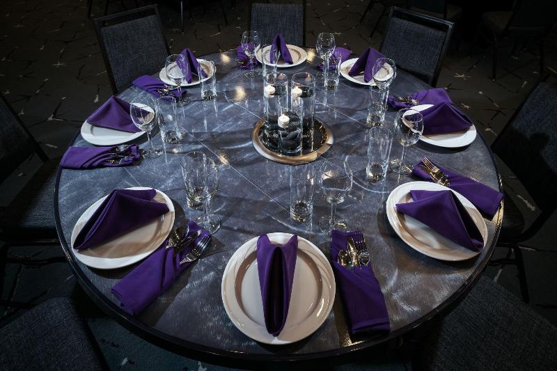 Отель Courtyard By Marriott Corvallis