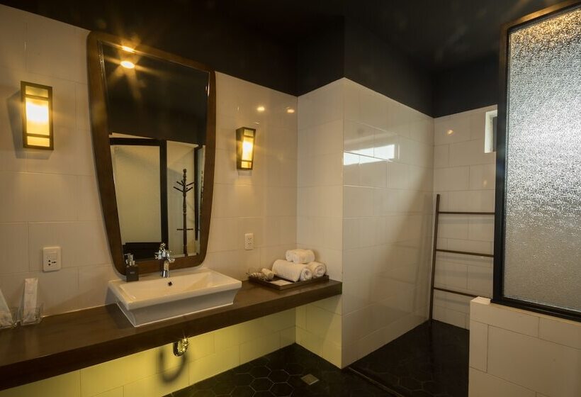 هتل Danang Boutique