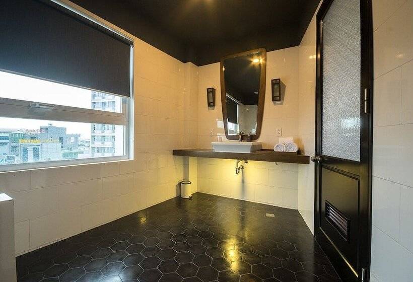 هتل Danang Boutique