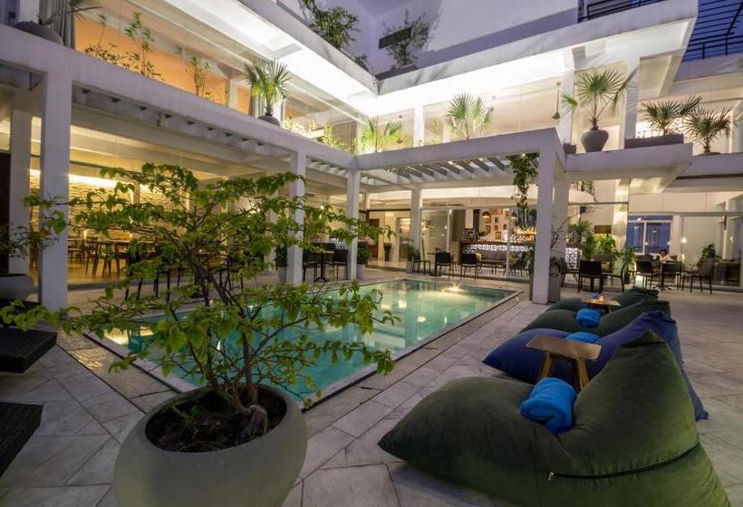 هتل Danang Boutique