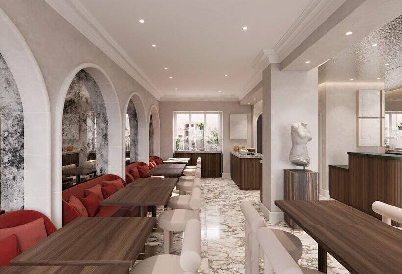 ホテル Des Carmes By Malone