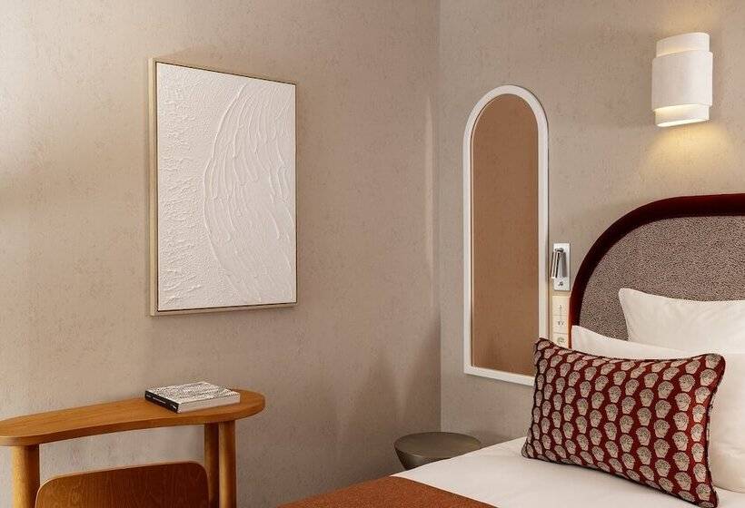 ホテル Des Carmes By Malone