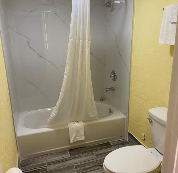 فندق Economy Inn Hot Springs