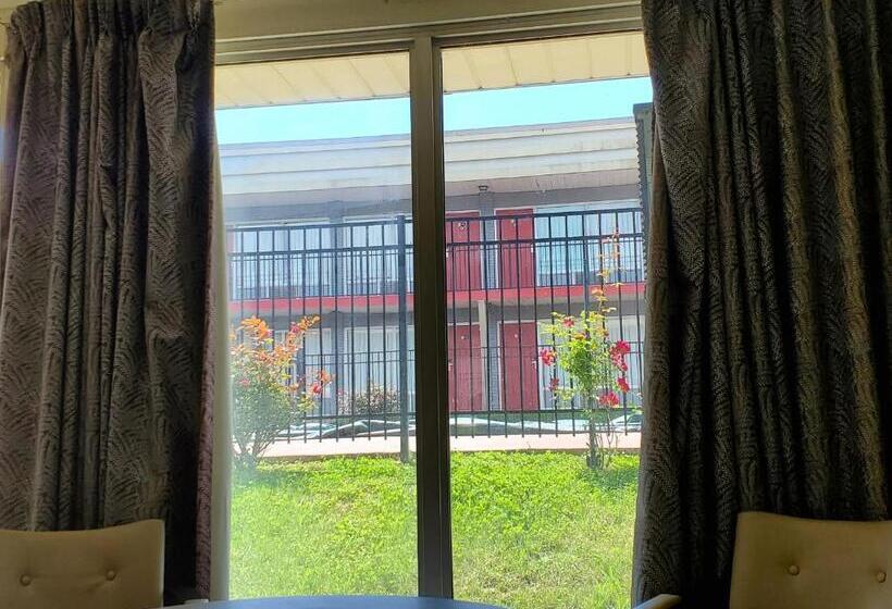 فندق Fairbridge Inn Express Frankfort