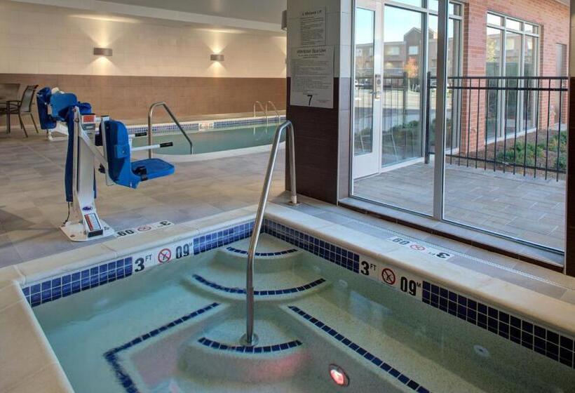 فندق Fairfield Inn And Suites By Marriott Detroit Canton